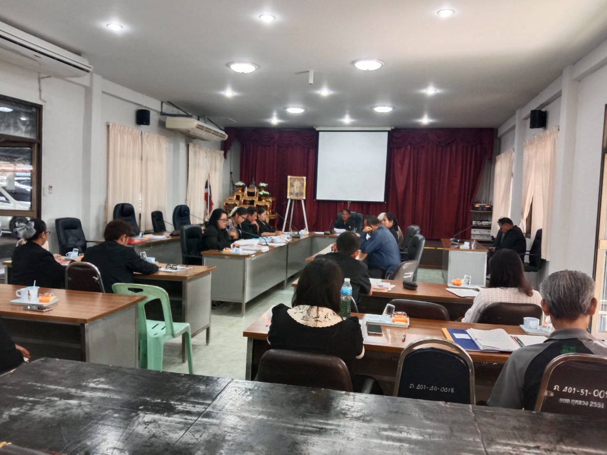 ประชุมคณะกรรมการติดตามและประเมินผลแผนฯ