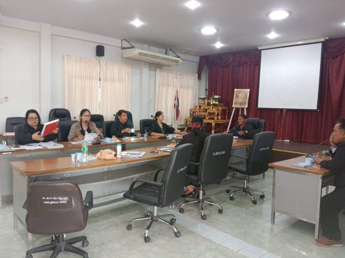 ประชุมคณะกรรมการติดตามและประเมินผลแผนฯ