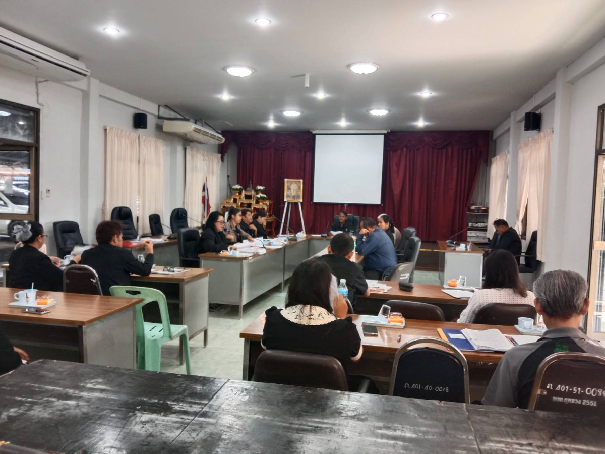 ประชุมคณะกรรมการติดตามและประเมินผลแผนฯ