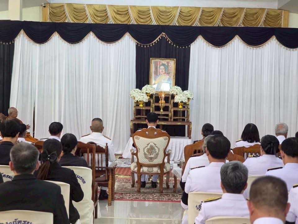 ร่วมพิธีบำเพ็ญกุศลทักษิณานุประทานอุทิศถวายพระราชกุศล สมเด็จพระนางเจ้าสิริกิติ์ พระบรมราชินีนาถ พระบรมราชชนนีพันปีหลวง เสด็จสวรรคตครบสตมวาร (๑๐๐ วัน) 