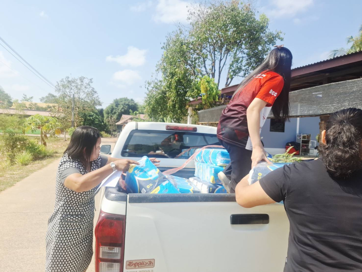 มอบผ้าอ้อมสำเร็จรูป เพื่อช่วยเหลือผู้ป่วยติดเตียง ในความดูแลของศูนย์ส่งเสริมฟื้นฟูและพัฒนาคุณภาพชีวิตผู้สูงอายุและผู้พิการตำบลภูหลวง