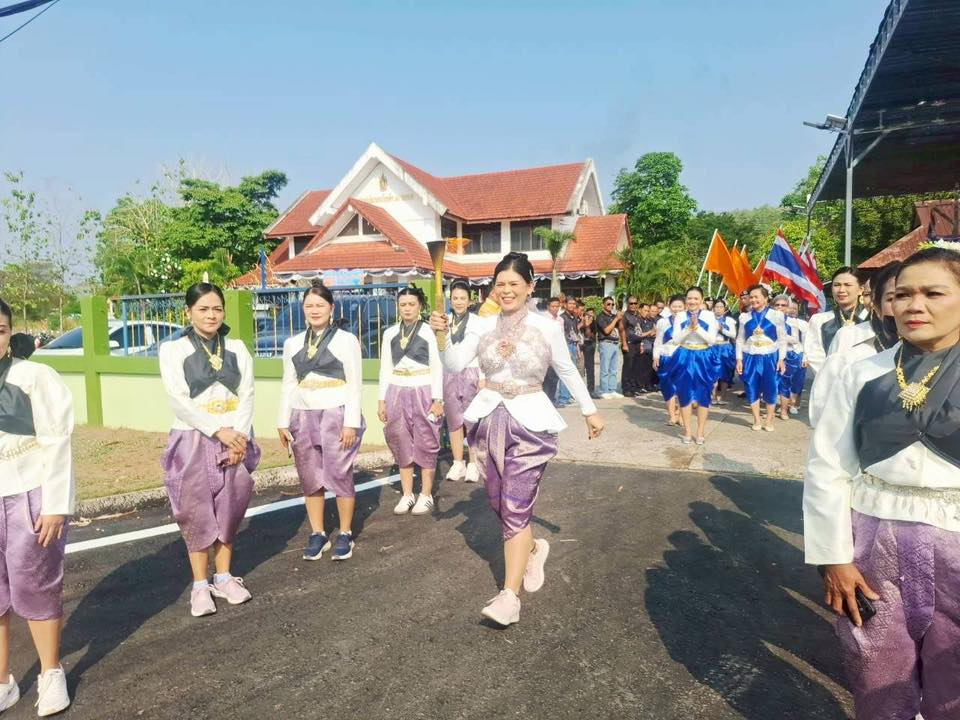 พิธีรับมอบคบไฟและวิ่งคบไฟ ในพิธีเปิดงานฉลองวันแห่งชัยชนะของท้าวสุรนารี ประจำปี 2569