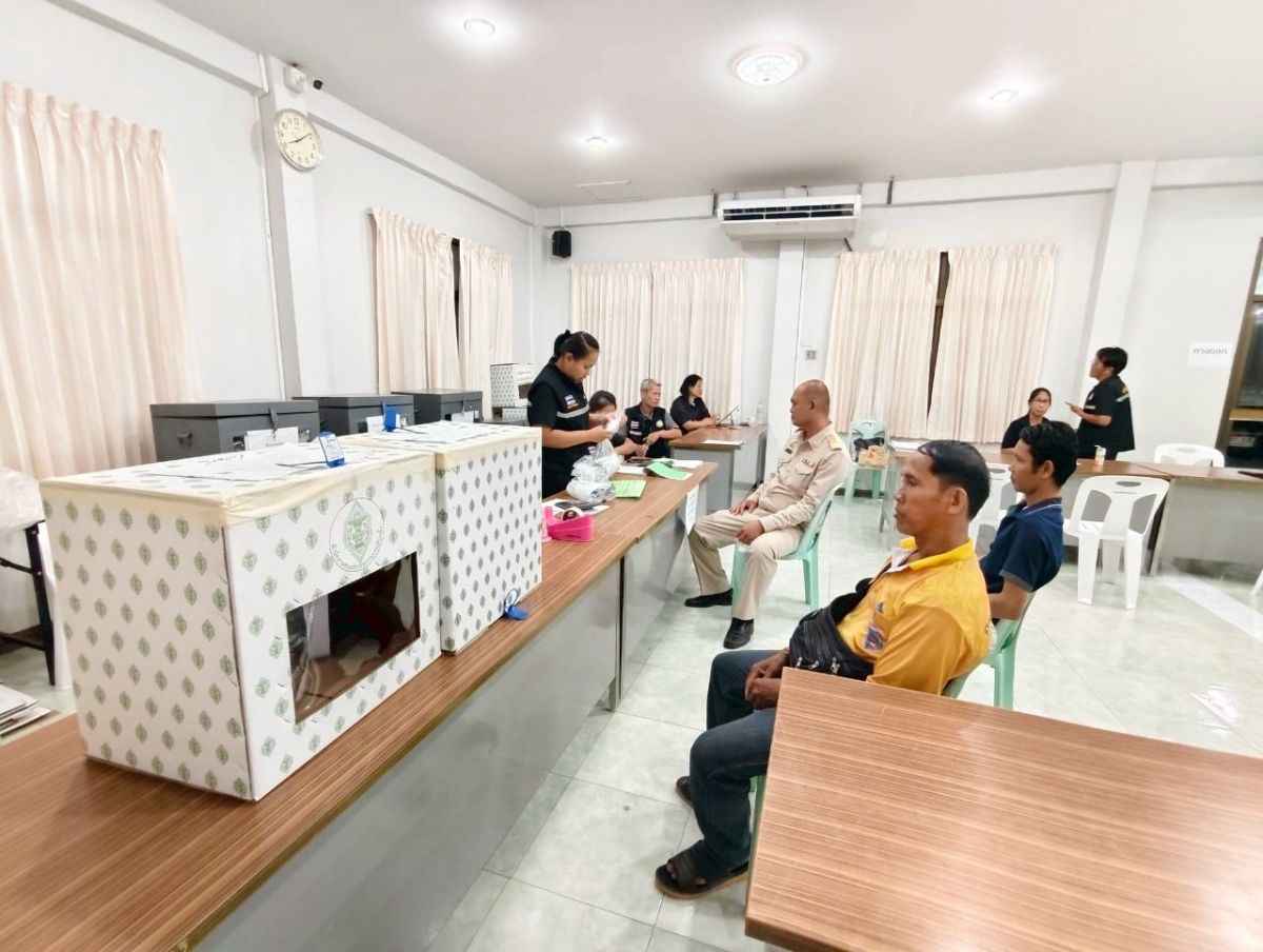 "การส่งมอบหีบบัตรเลือกตั้ง พร้อมวัสดุ-อุปกรณ์ และรายงานผลการนับคะแนนเลือกตั้ง