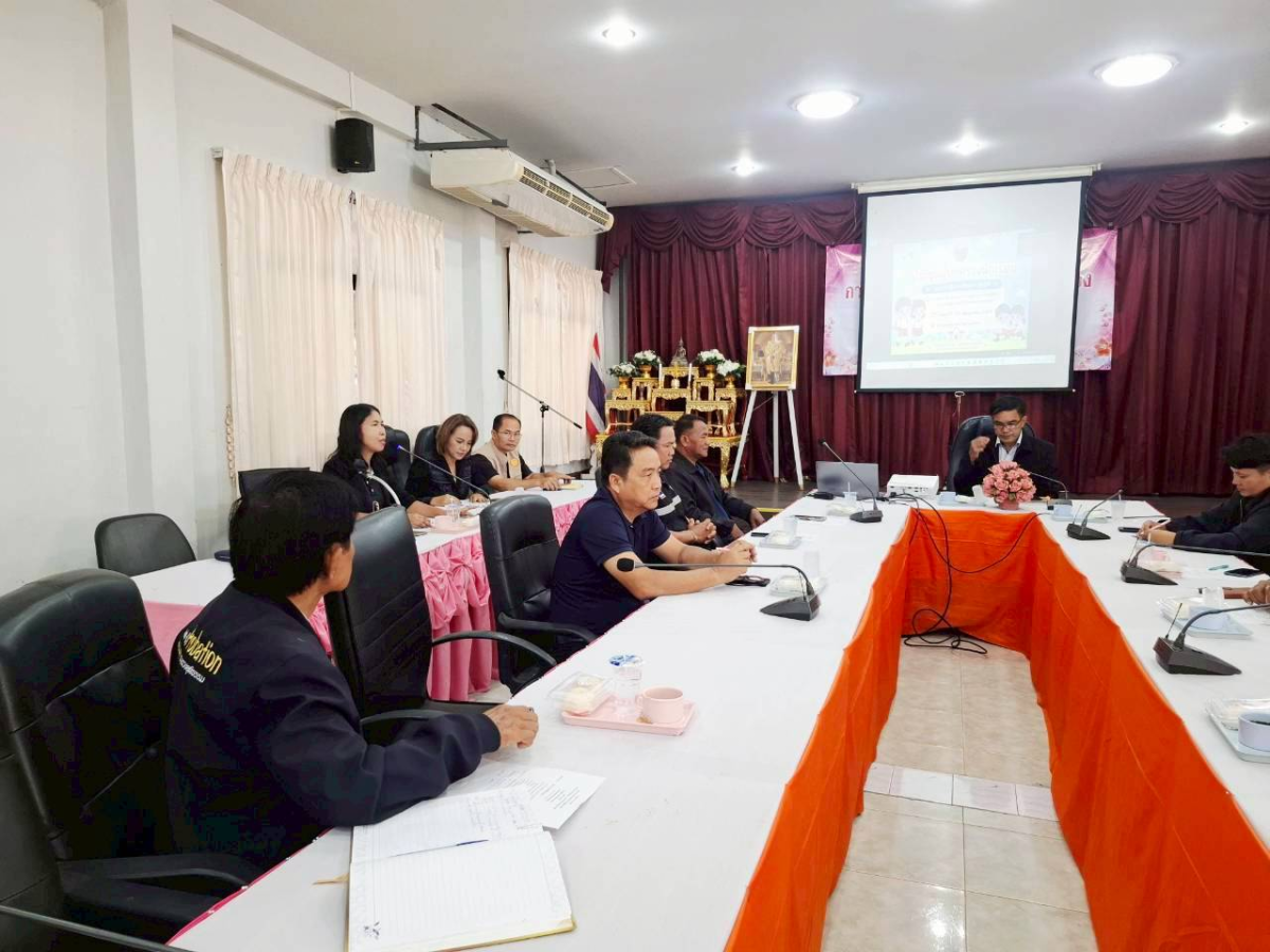 การประชุมผู้ปกครองนักเรียน ภาคเรียนที่ ๑ ประจำปีการศึกษา ๒๕๖๙ พร้อมด้วยคณะผู้บริหาร เจ้าหน้าที่ ทต.ภูหลวง และคณะครู ศูนย์พัฒนาเด็กเล็ก อบต.ภูหลวง (บ้านหลุมเงิน) และศูนย์พัฒนาเด็กเล็กโรงเรียนบ้านหนองกก 