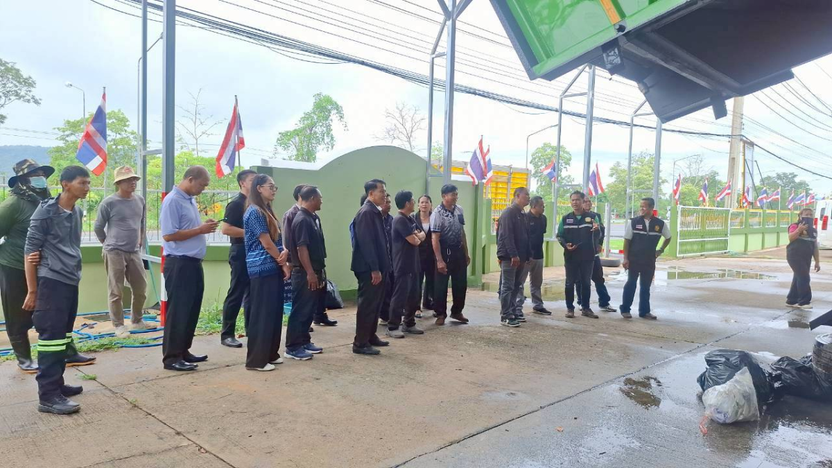 พิธีเปิด กิจกรรม "KICK OFF การจัดเก็บขยะมูลฝอยตำบลภูหลวง"