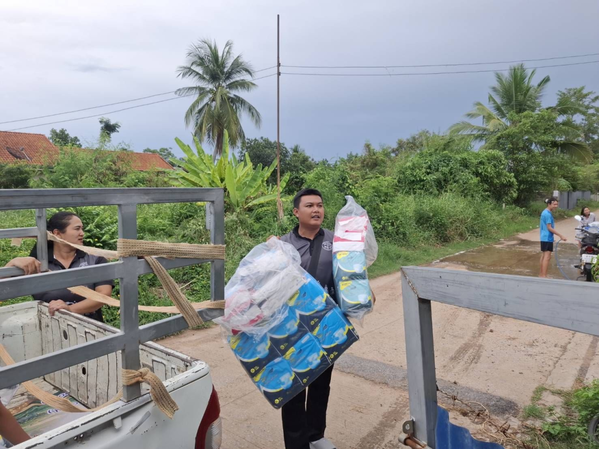 มอบผ้าอ้อมสำเร็จรูปให้แก่ผู้สูงอายุ ผู้ป่วยติดเตียง และกลุ่มเปราะบาง